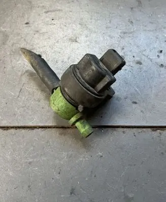 Mercedes-Benz E W211 Turbo solenoid valve 0004703893