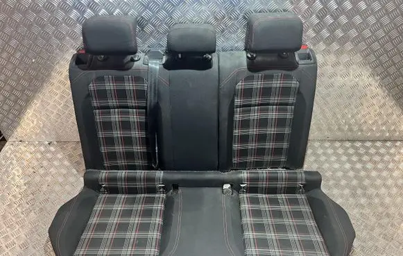 Volkswagen Polo VI Seat set VW25683
