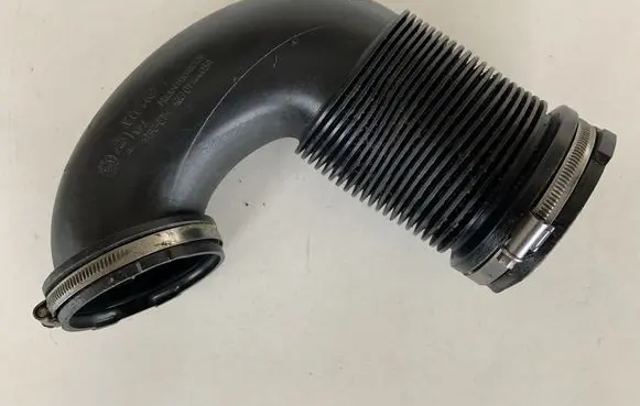 Audi Q7 4M Air intake duct part 0114403A