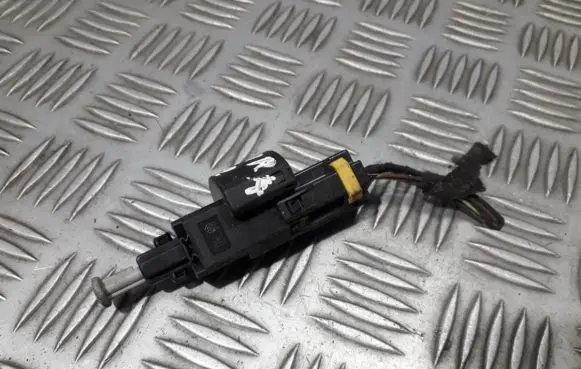 Opel Astra G Brake pedal sensor switch 90132299 09175172