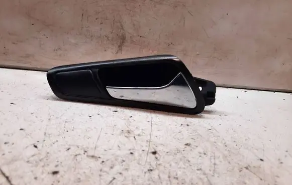 Volkswagen PASSAT B6 Front door interior handle 3C1837114