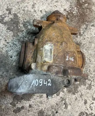 BMW 3 E90 E91 Rear differential 7566151