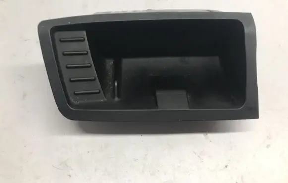 BMW 1 E82 E88 Car ashtray