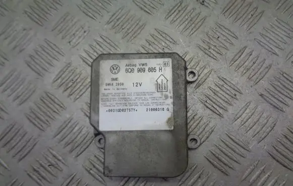 Skoda Fabia Mk1 (6Y) Airbag control unit/module 6Q0909605H