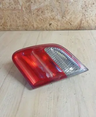Mercedes-Benz E W210 Tailgate rear/tail lights A2108203864 3389