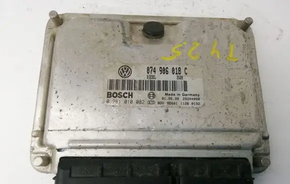 Volkswagen Transporter - Caravelle T4 Engine control unit/module 074906018C 0281010082