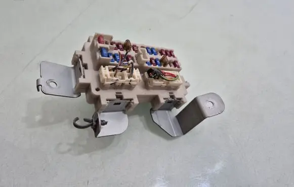Nissan Murano Z50 Fuse module AM60A