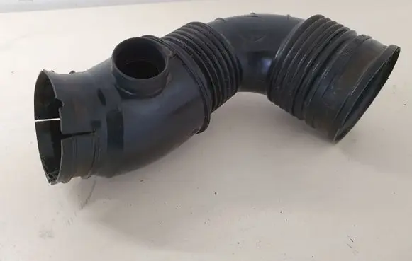 Opel Insignia A Air intake duct part 55561787