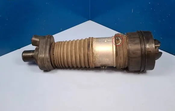 Porsche Cayenne (9Y0 9Y3) Front shock absorber/damper 9Y0616039B