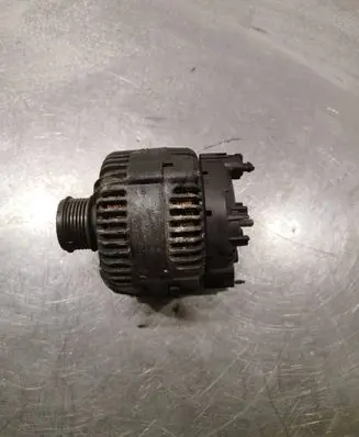 Volkswagen PASSAT B6 Generator/alternator 021903026l tg17c019