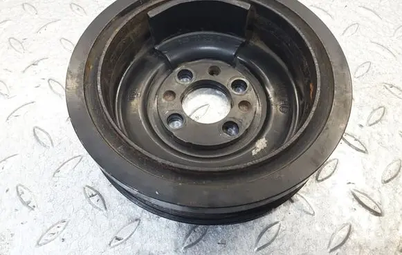 Skoda Fabia Mk3 (NJ) Crankshaft pulley 04B105243B