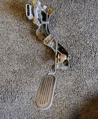 Toyota Avensis T220 Accelerator throttle pedal 8928120010