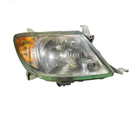 Toyota Hilux (AN10, AN20, AN30) Headlight/headlamp