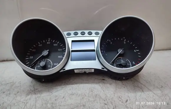 Mercedes-Benz ML W164 Speedometer (instrument cluster) A2519003300