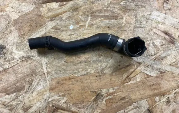Porsche Taycan 9J1 Engine coolant pipe/hose 9J1121630