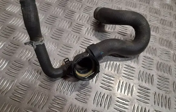 Ford Escape III Engine coolant pipe/hose CV618286FC