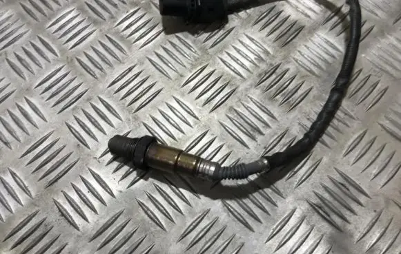 BMW 5 E60 E61 Lambda probe sensor 0281004019 7791592-02
