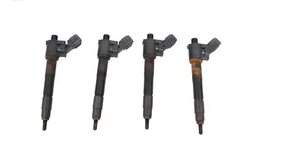 Volvo XC40 Fuel injectors set 05C12175 0690