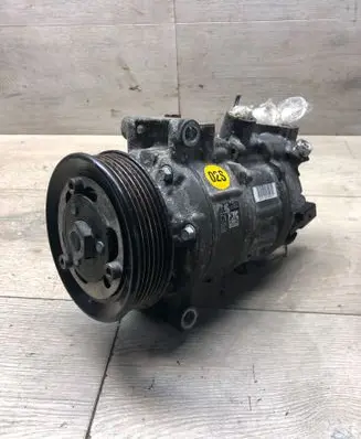 Volkswagen PASSAT B8 Oil level dip stick L620