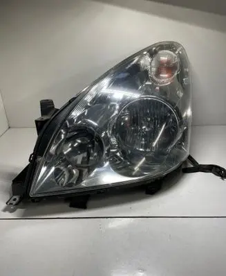Toyota Corolla Verso AR10 Headlight/headlamp