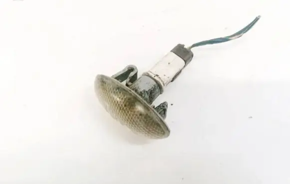 Peugeot 607 Front fender indicator light