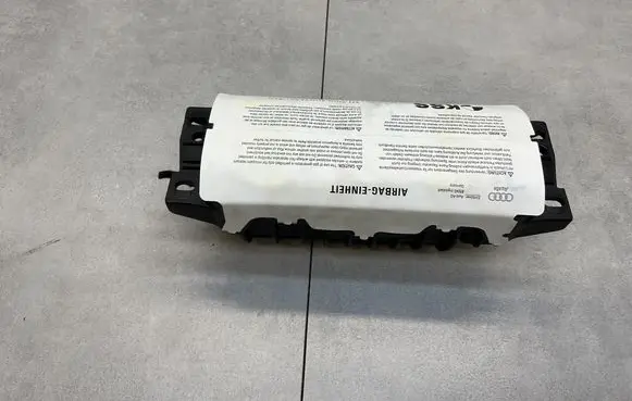 Passenger airbag