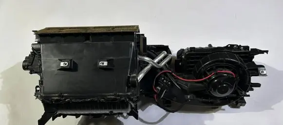 Chevrolet Camaro Interior heater climate box assembly 92244308