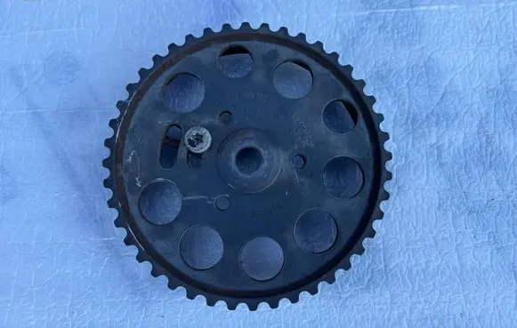Volkswagen Golf VII Camshaft pulley/ VANOS 04L109105