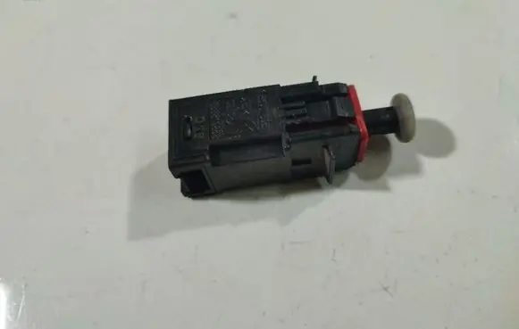 Opel Zafira B Brake pedal sensor switch 