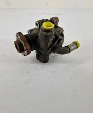 Seat Alhambra (Mk1) Power steering pump 7M3145157