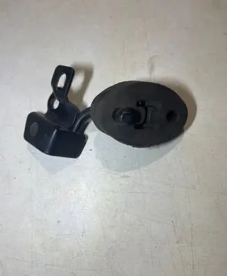 Volvo XC90 Muffler mount bracket/holder 09179238 86764160