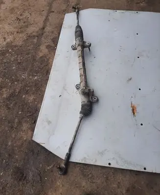 Toyota Avensis T250 Steering rack 24804275