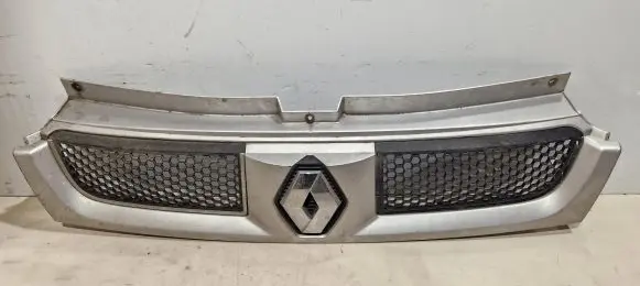 Front bumper upper radiator grill