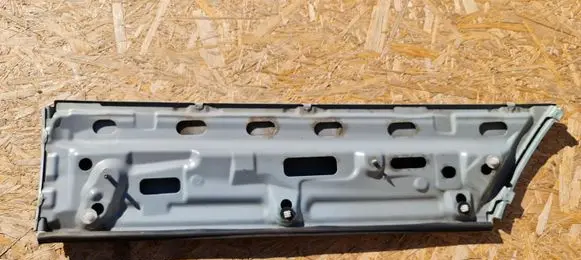 Mazda 5 Sliding door rail trim 
