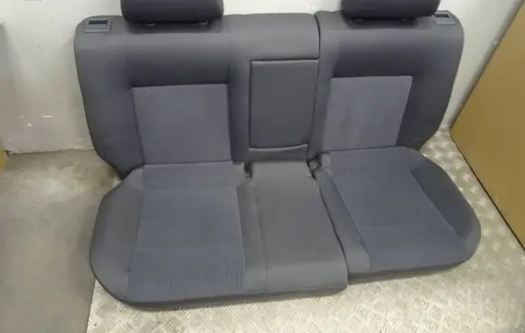 Volkswagen Polo IV 9N3 Second row seats