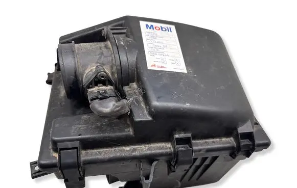 Volvo XC70 Air filter box 8626061 13585