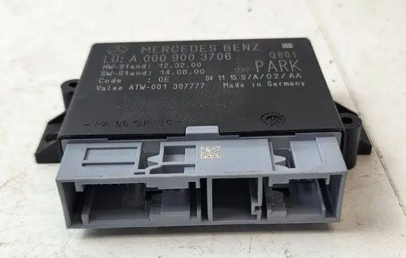 Mercedes-Benz E W212 Parking PDC control unit/module A0009003706