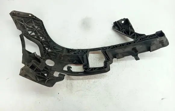 Mercedes-Benz C W204 Front bumper mounting bracket A2048850765 11279981