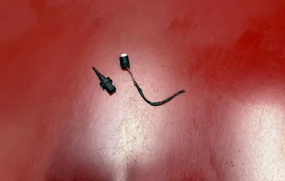 BMW X1 F48 F49 Outside/exterior temperature sensor 6936953 65816936953
