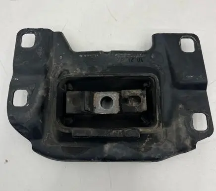 Volvo S40 Engine mount bracket 349249