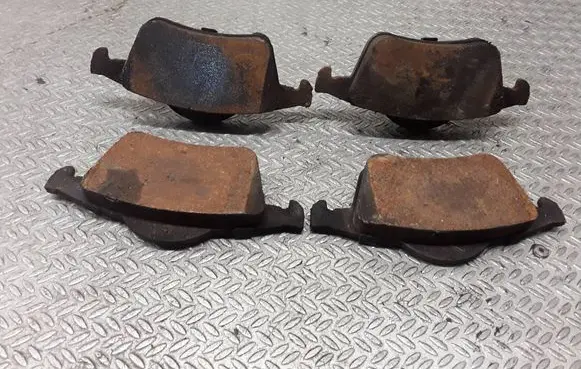 Volvo V70 Brake pads (rear)