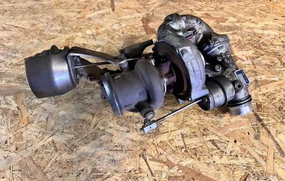 Mercedes-Benz C W204 Turbo A6510906180 50218349 10009700076