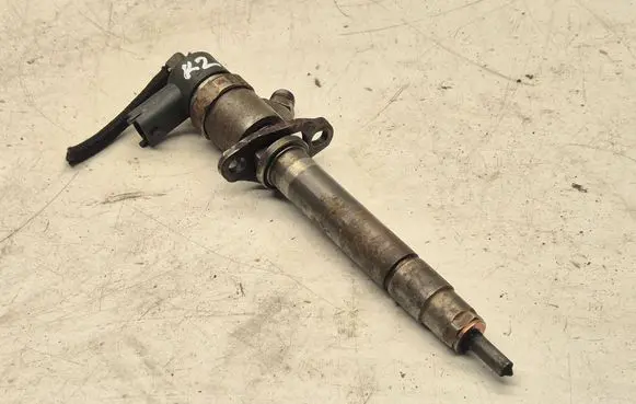 Volvo V70 Fuel injector 0445110078