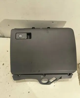 Volkswagen PASSAT B6 Glove box 3C1857114 P0108696 T0024226