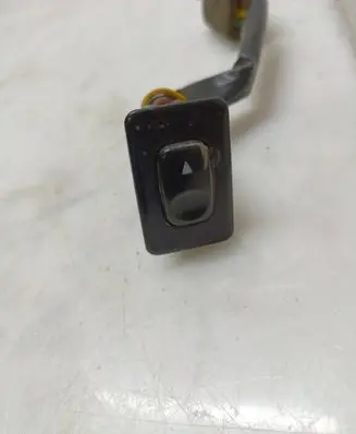 Hyundai Galloper Electric window control switch S160 90430Z