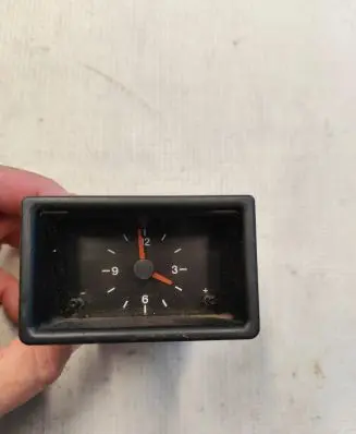 Volvo 440 Clock 435546