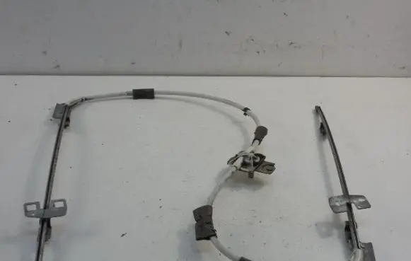 Skoda Felicia II Front door manual window regulator 6U0837401