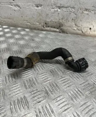 Mercedes-Benz E AMG W213 Engine coolant pipe/hose A2135018000