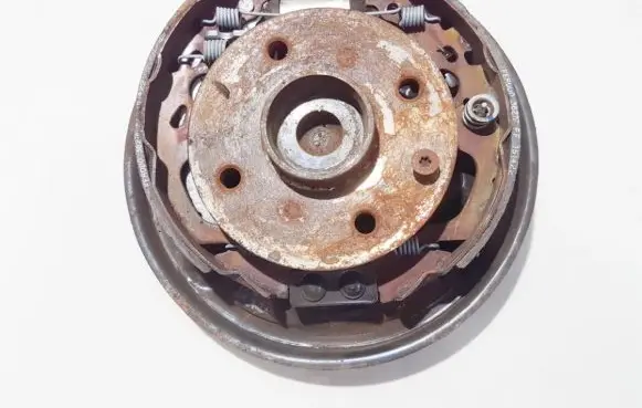 Toyota Aygo AB40 Rear wheel hub