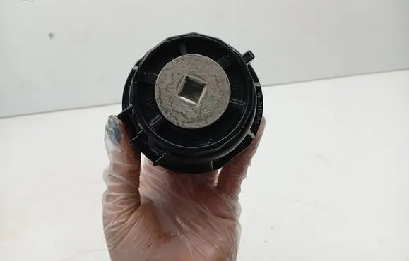 Lexus RX 450H Oil filter cover